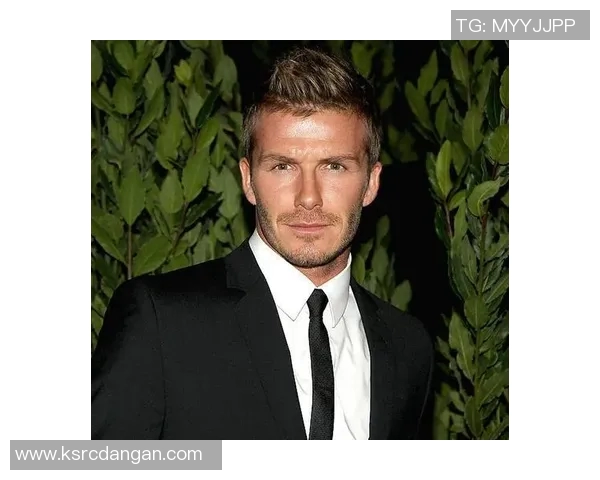 当年足球明星的经典发型回顾与潮流演变探讨