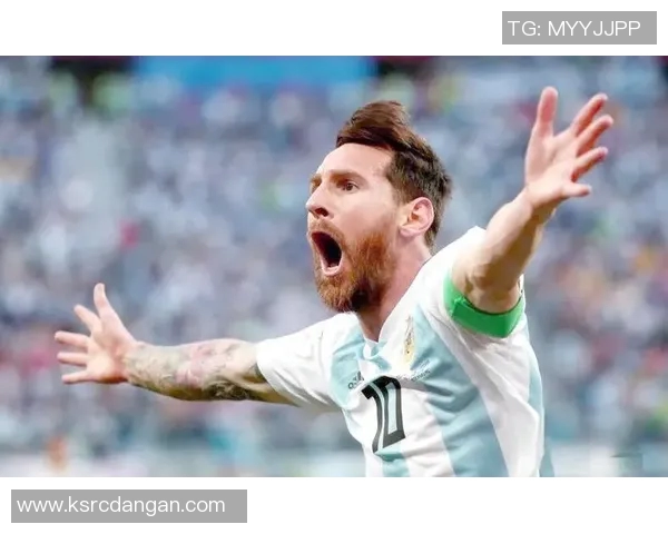 足球明星化身路人街头踢球引发热议展现真实球技与人性魅力